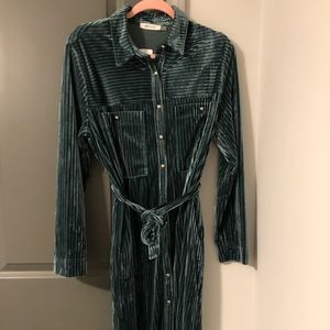 Ribbbed velvet shirt dress